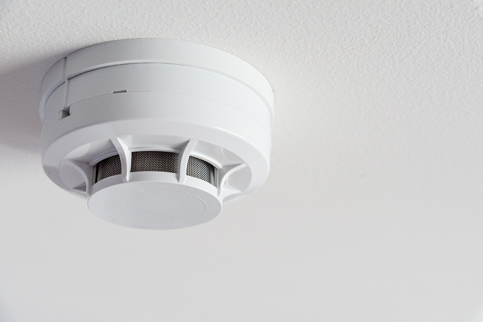 how to reset carbon monoxide detector after changing battery
